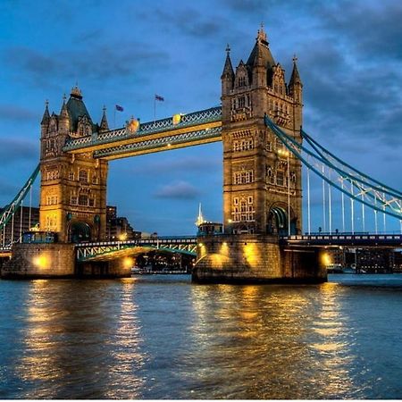 Апартаменты Shaftesbury Gardens Лондон Экстерьер фото